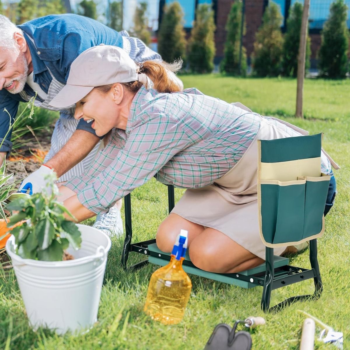 2-in-1 Klappbare Garten-Kniebank mit EVA-Polster & Werkzeugtasche